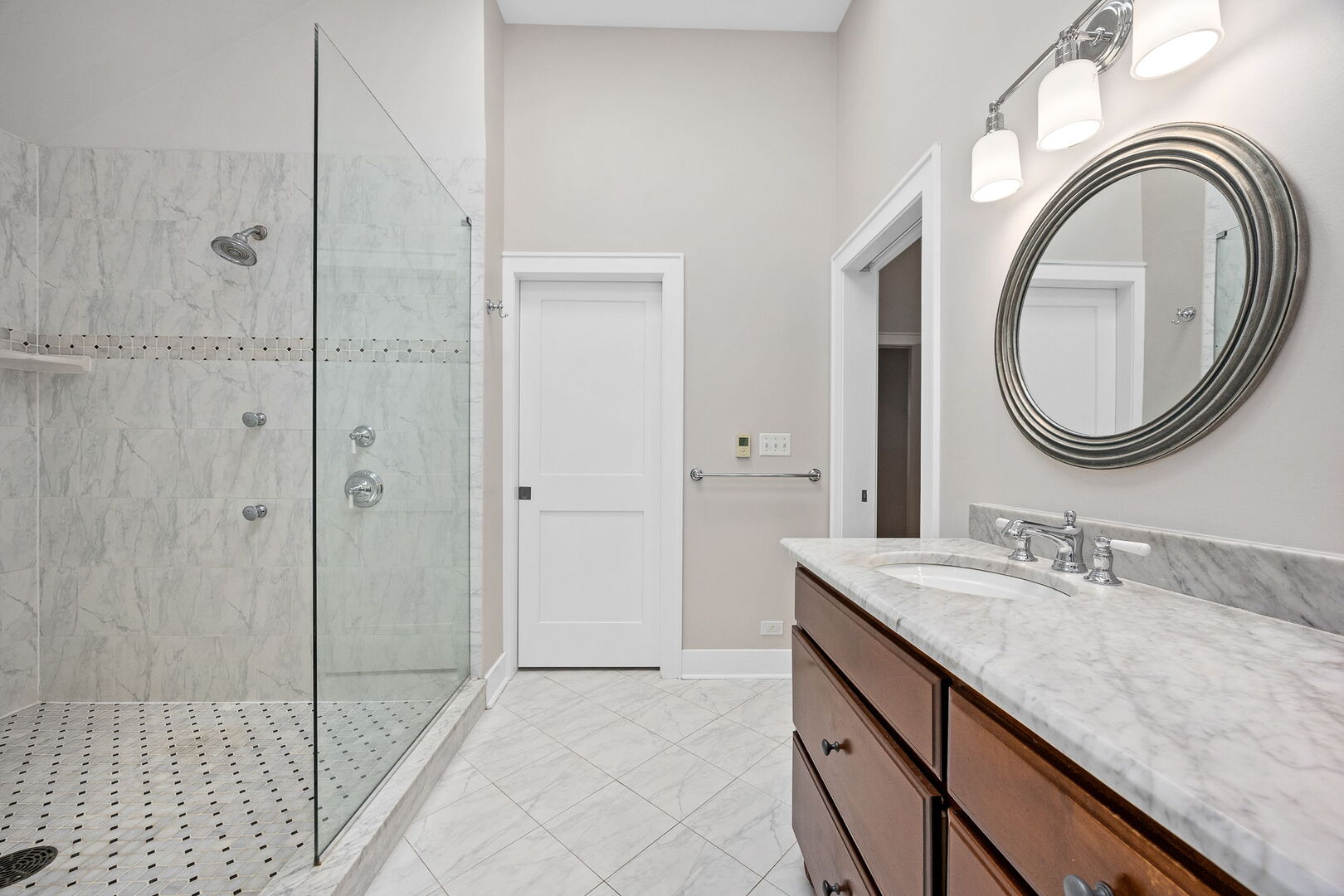 5132 Grand Avenue, Downers Grove, IL 60515