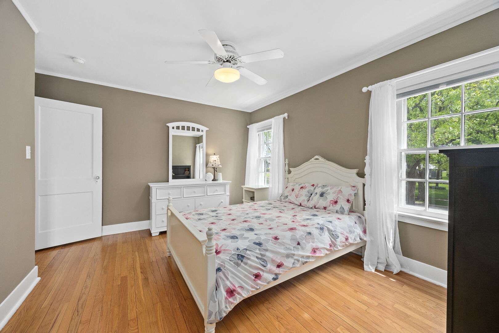 5132 Grand Avenue, Downers Grove, IL 60515