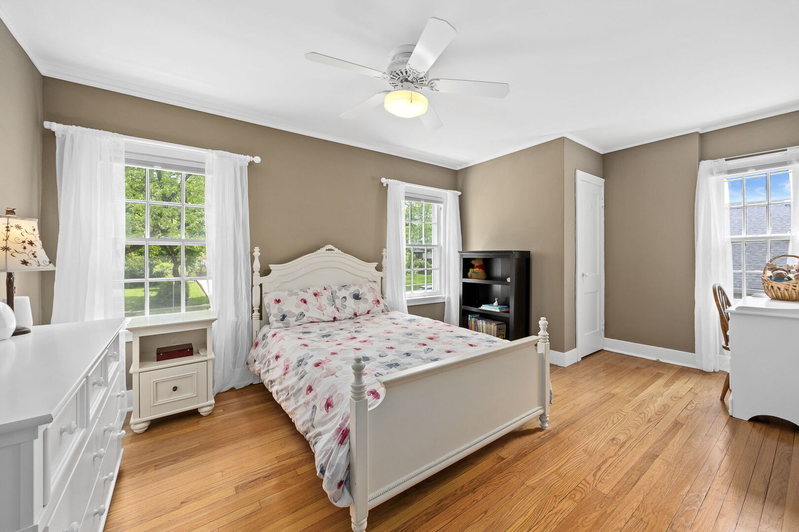 5132 Grand Avenue, Downers Grove, IL 60515