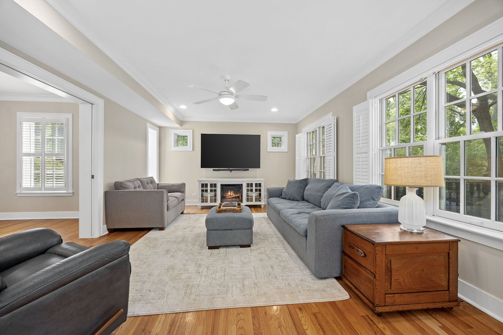 5132 Grand Avenue, Downers Grove, IL 60515