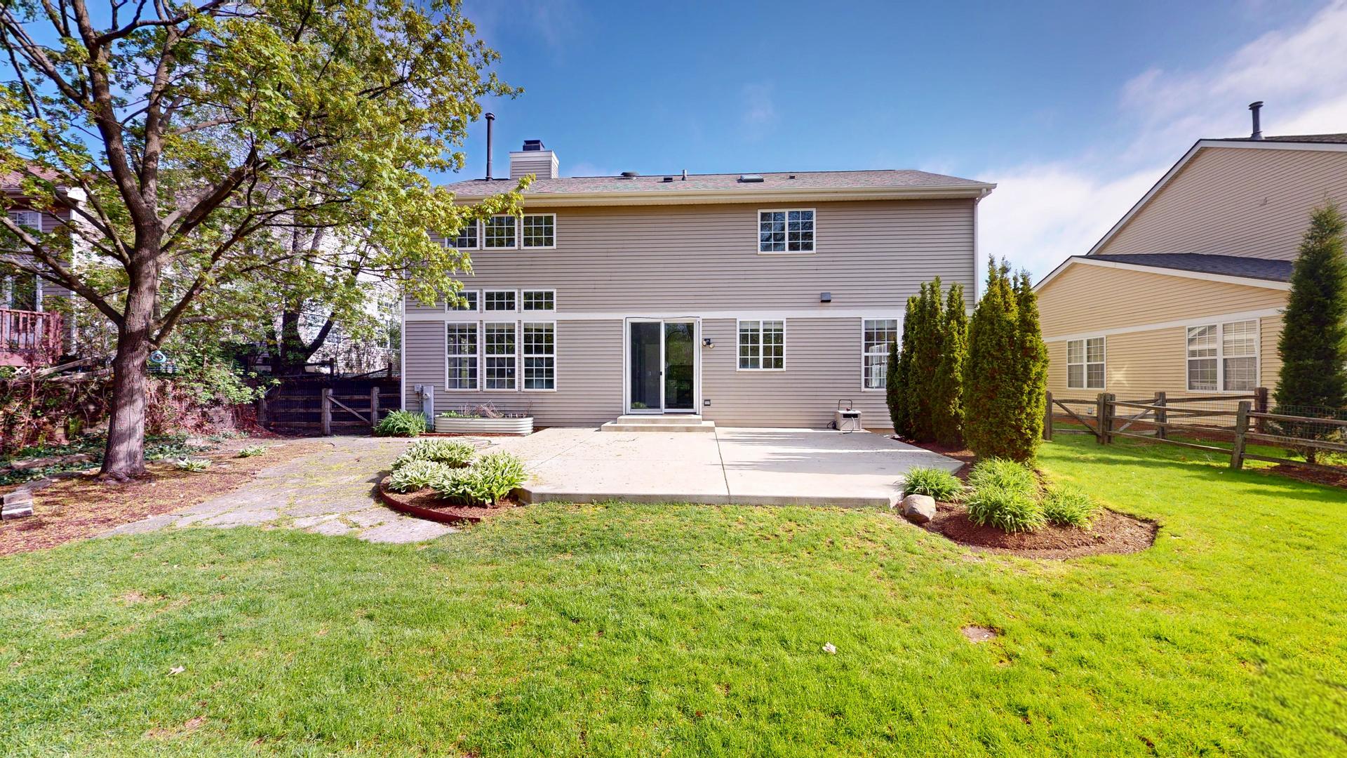 7569 Dada Drive, Gurnee, IL 60031