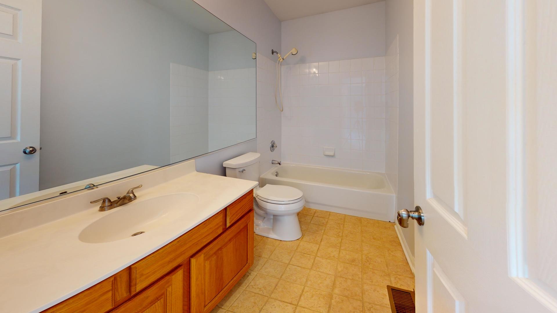 7569 Dada Drive, Gurnee, IL 60031