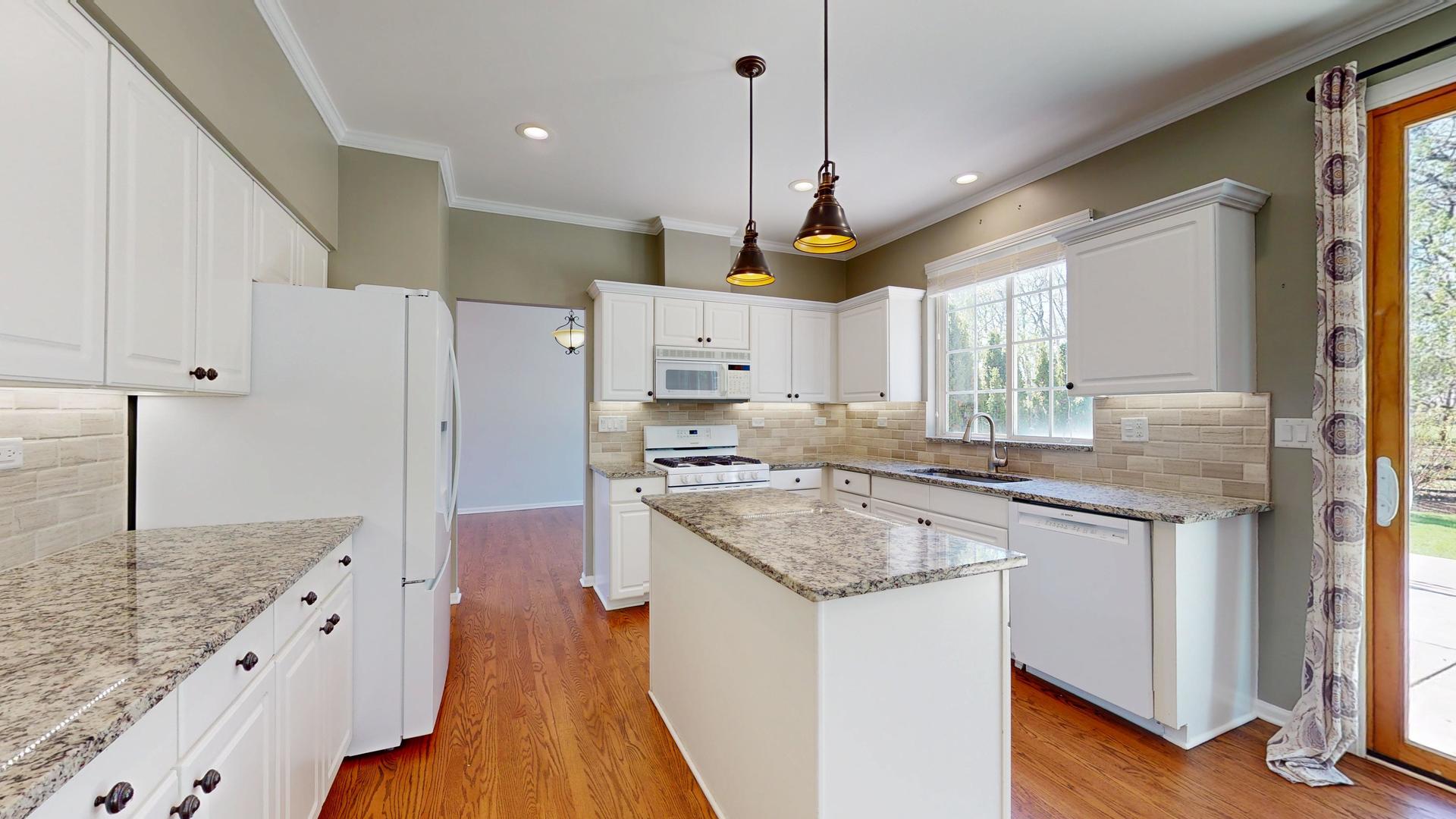 7569 Dada Drive, Gurnee, IL 60031