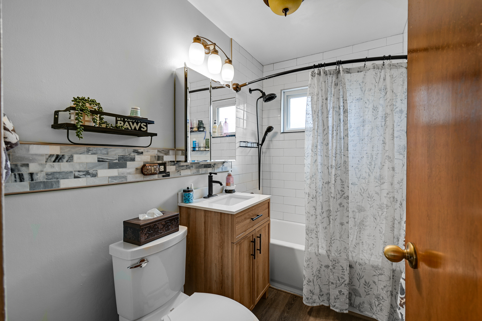 10445 S Avenue E Avenue, Chicago, IL 60617