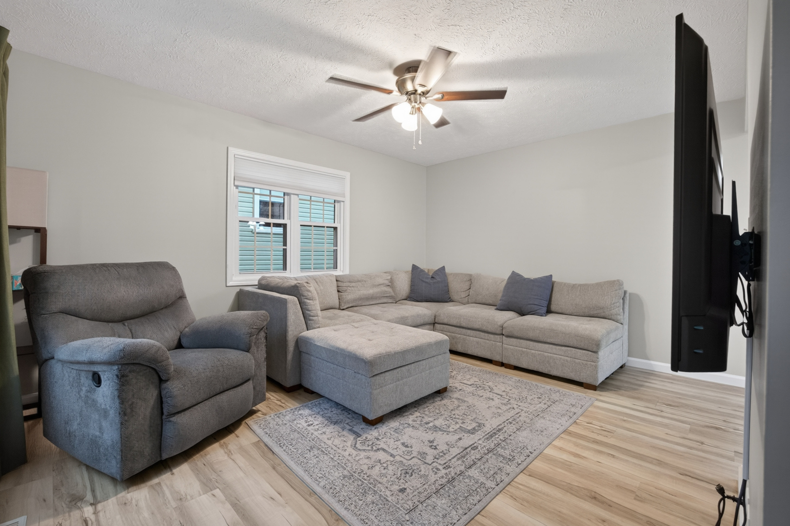 8 Ivey Court, Bloomington, IL 61701