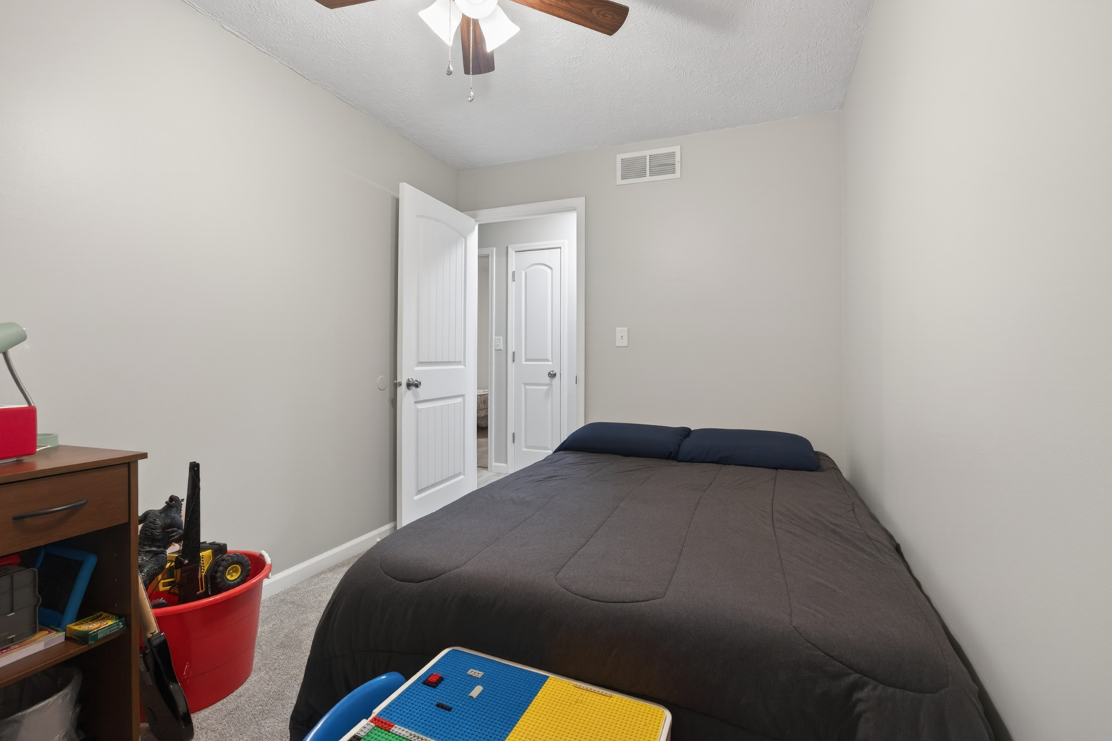 8 Ivey Court, Bloomington, IL 61701