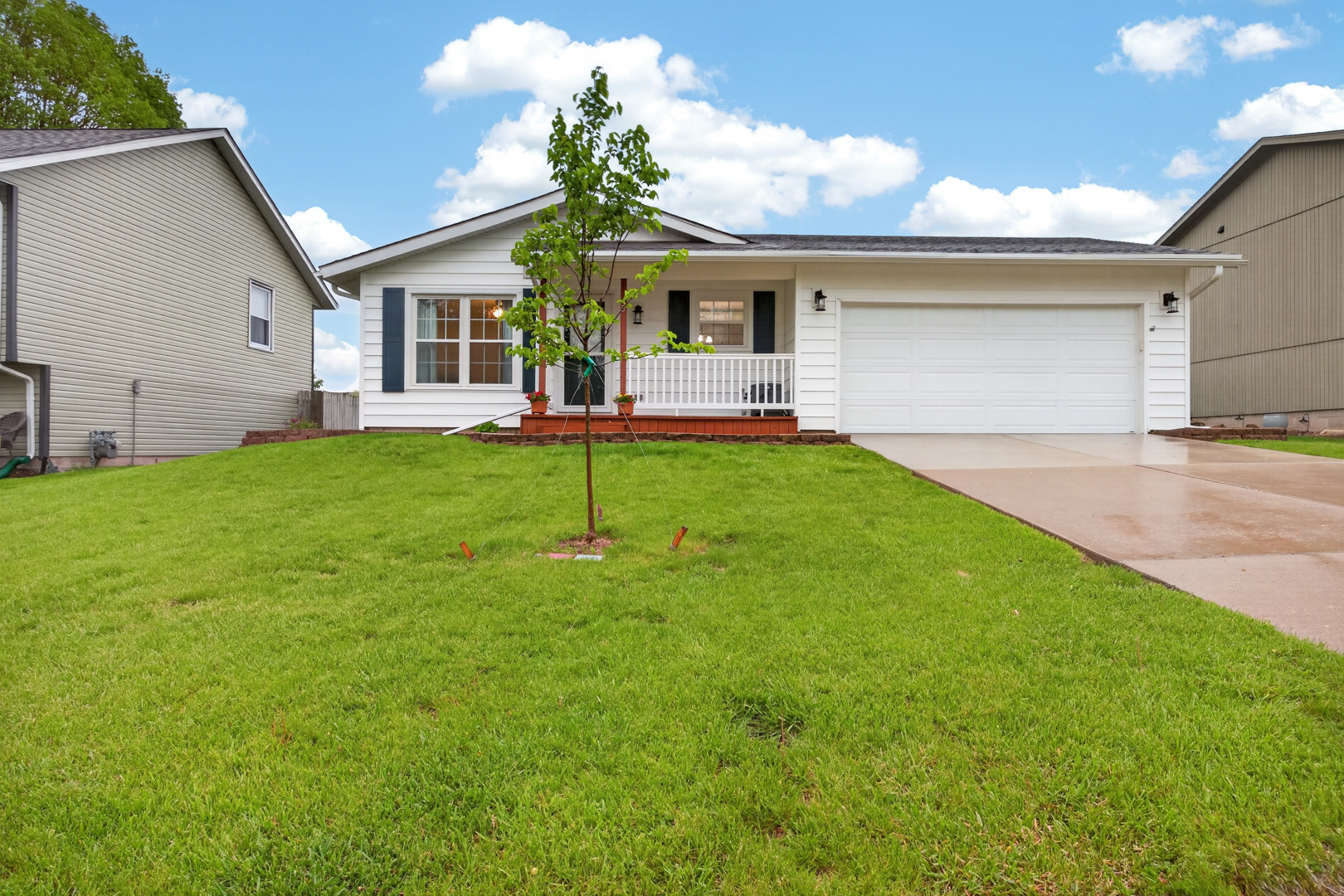 8 Ivey Court, Bloomington, IL 61701