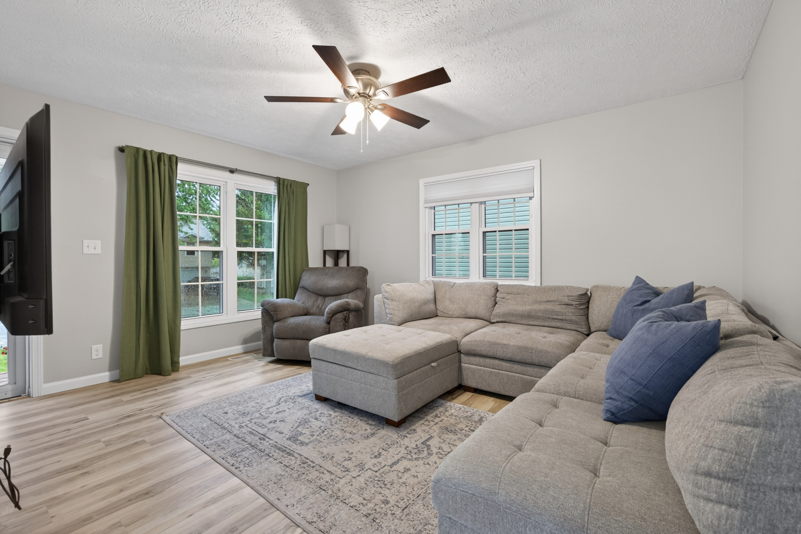 8 Ivey Court, Bloomington, IL 61701