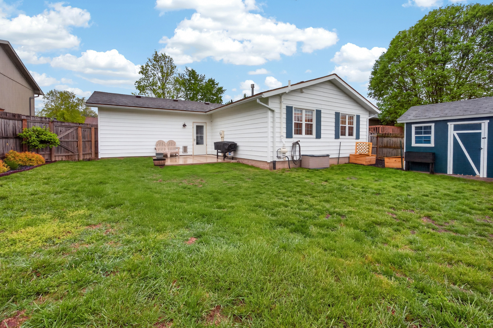 8 Ivey Court, Bloomington, IL 61701