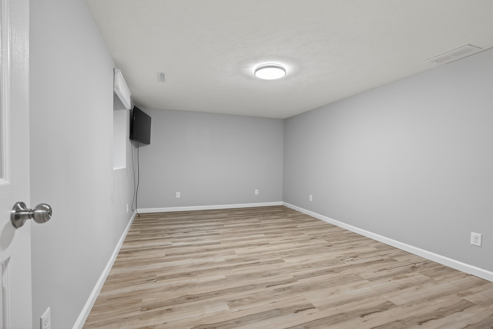 8 Ivey Court, Bloomington, IL 61701