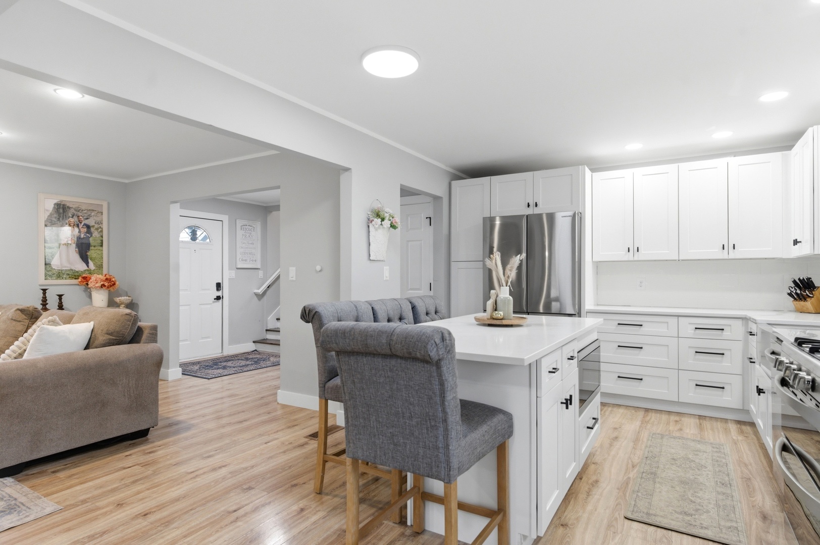 16123 S Peerless Drive, Plainfield, IL 60586