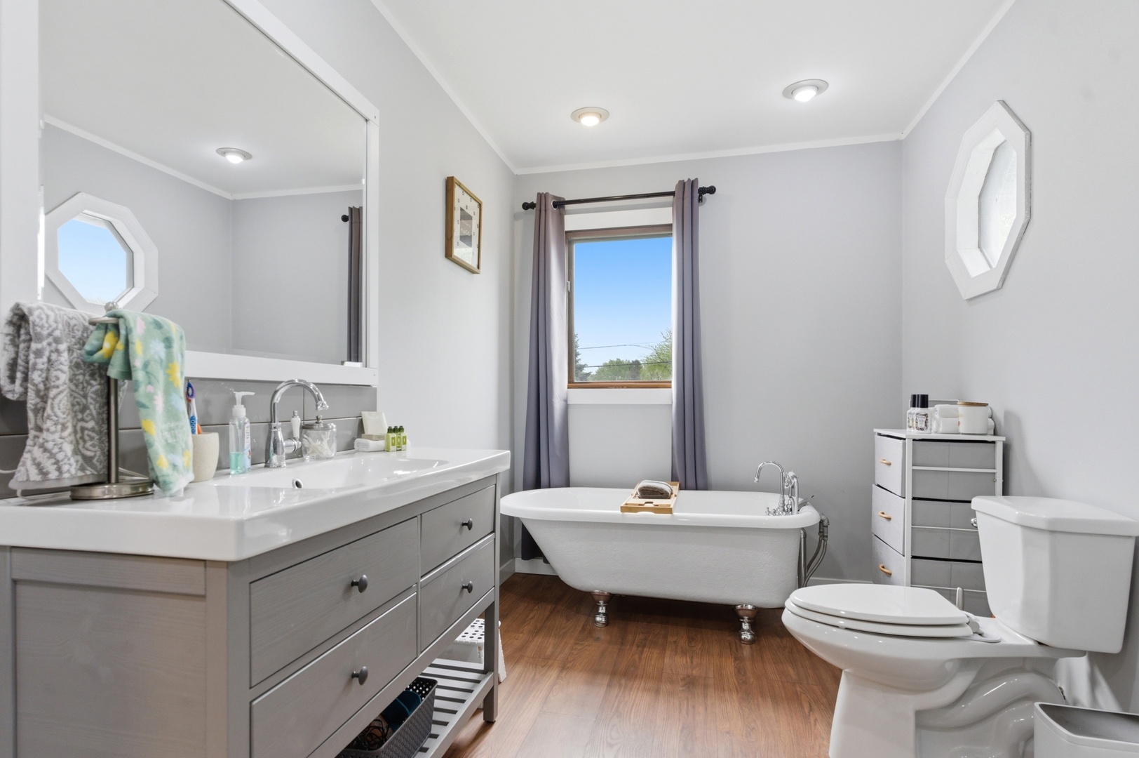 16123 S Peerless Drive, Plainfield, IL 60586