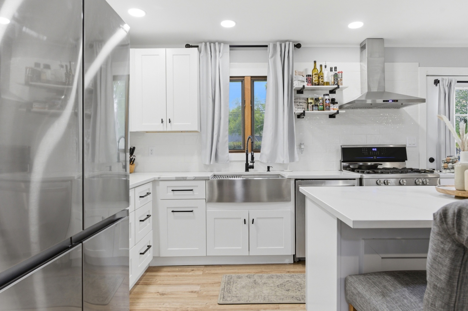 16123 S Peerless Drive, Plainfield, IL 60586