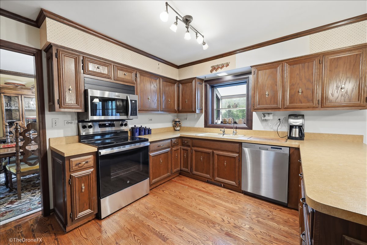 22W324 McCarron Road, Glen Ellyn, IL 60137