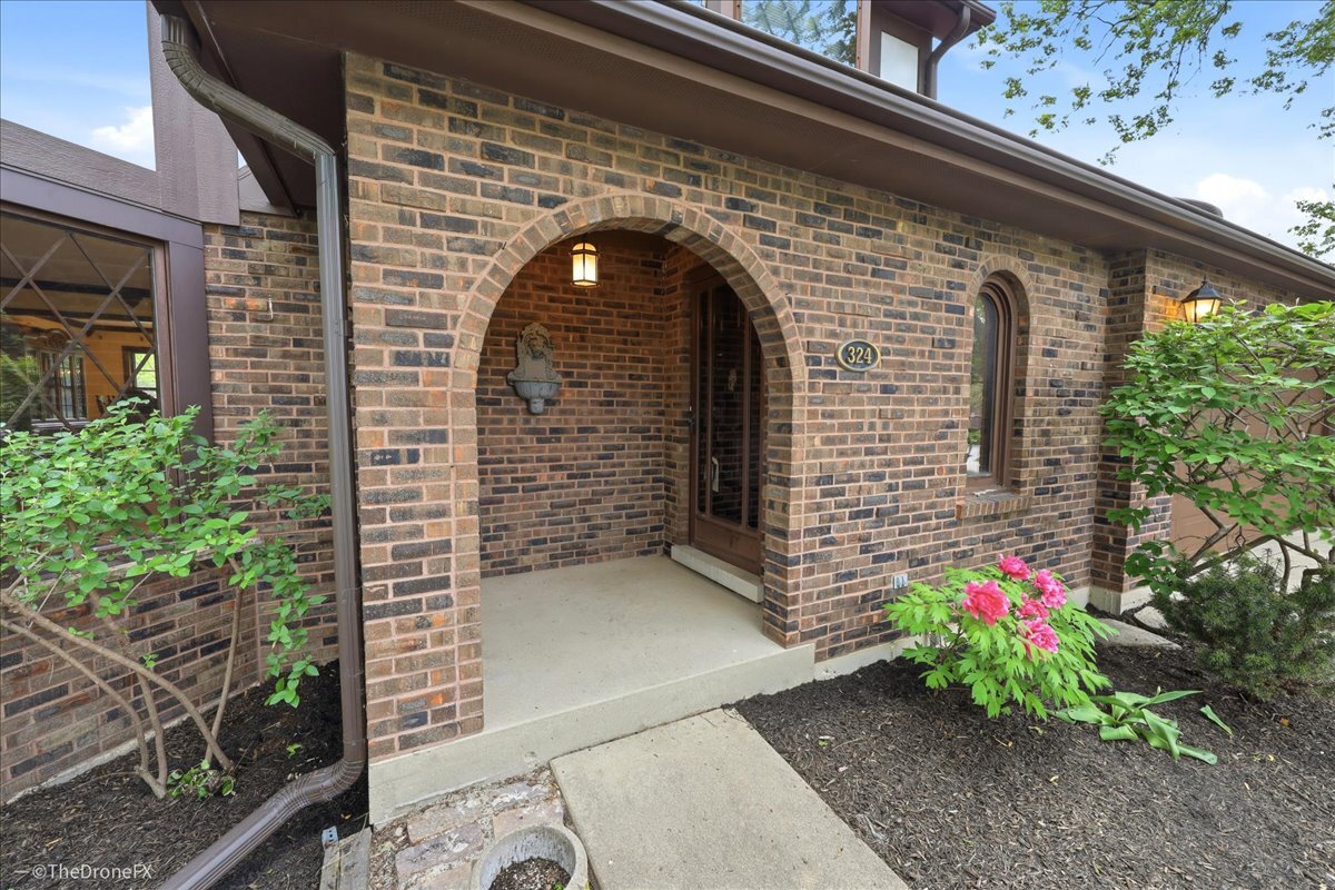 22W324 McCarron Road, Glen Ellyn, IL 60137