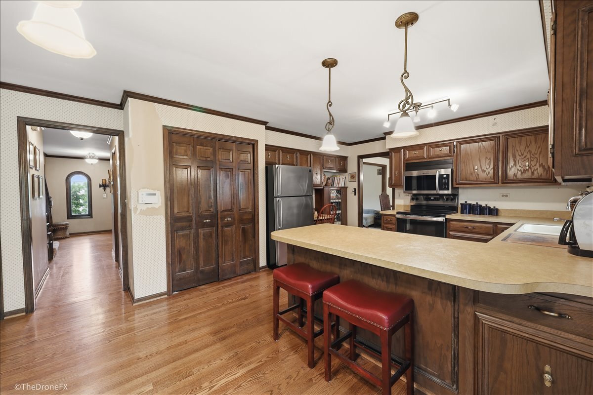 22W324 McCarron Road, Glen Ellyn, IL 60137
