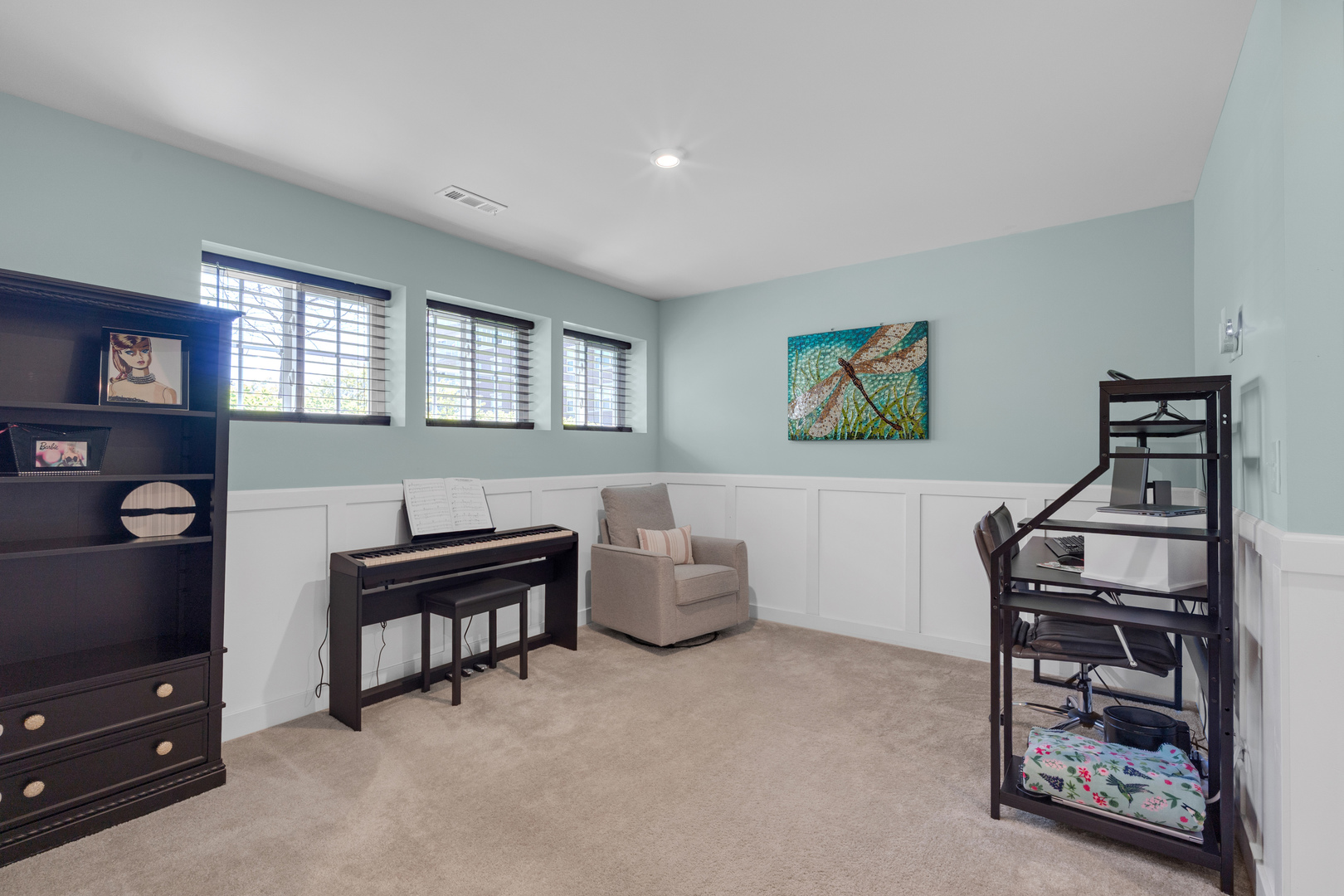 35 Nicholas Drive, Des Plaines, IL 60016