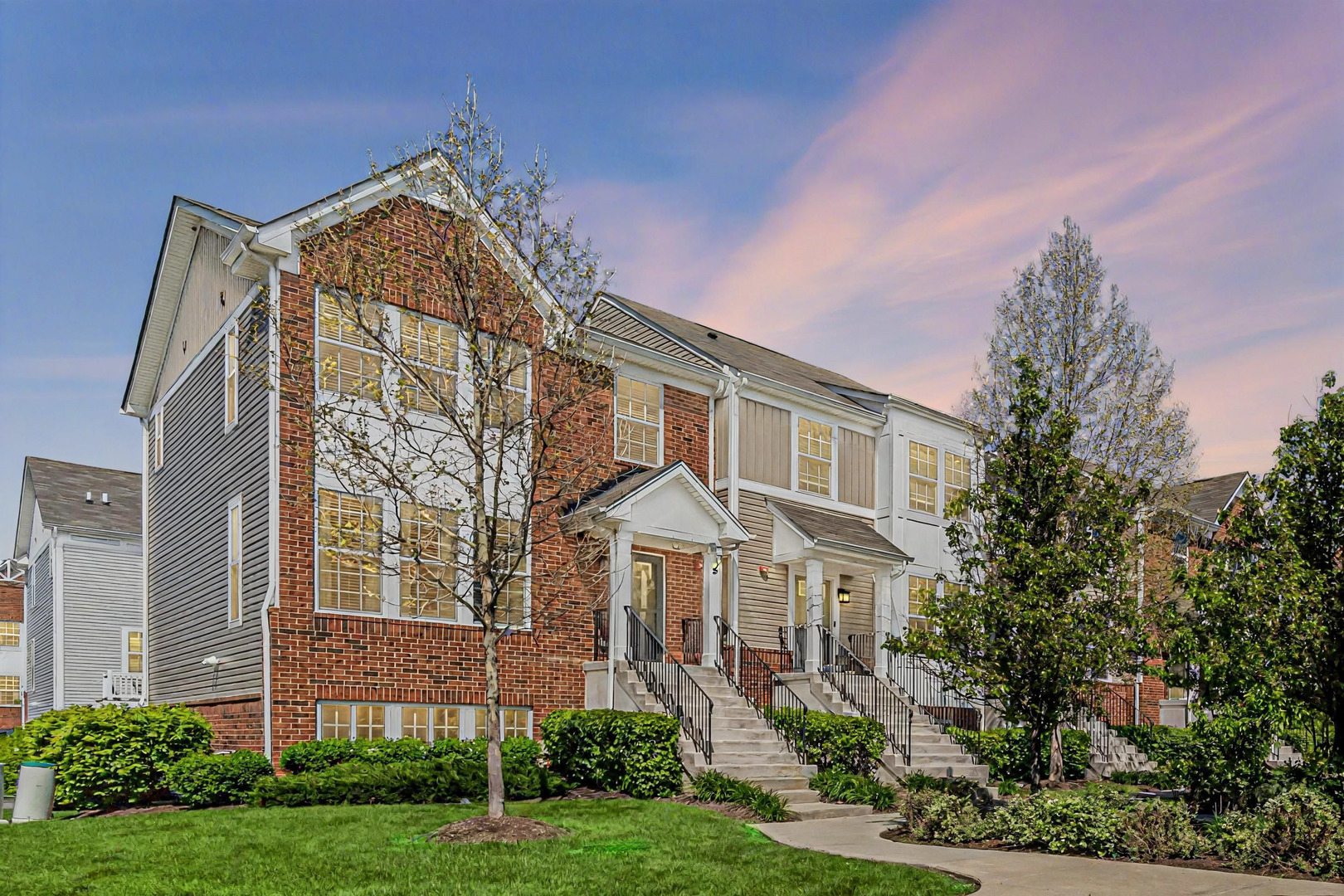 35 Nicholas Drive, Des Plaines, IL 60016
