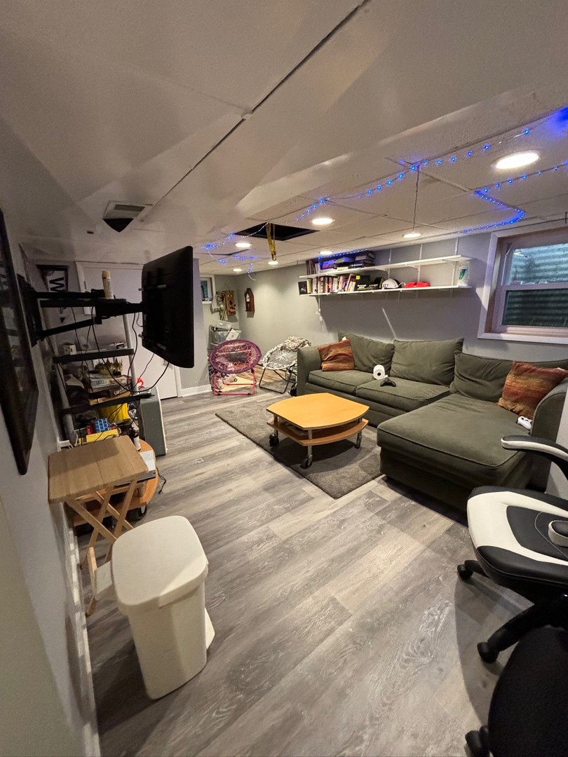 1220 Anthony Lane, Deerfield, IL 60015