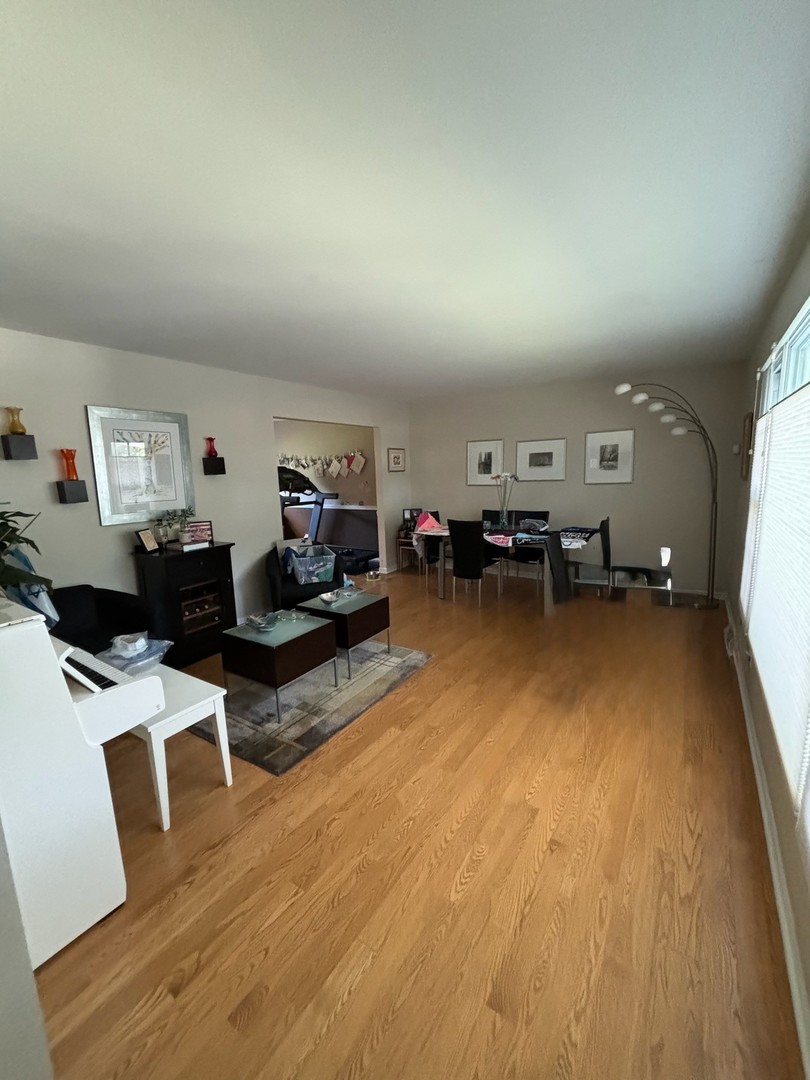 1220 Anthony Lane, Deerfield, IL 60015