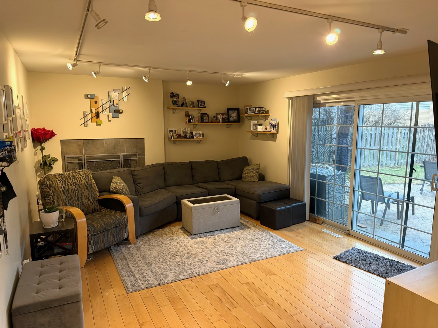 1220 Anthony Lane, Deerfield, IL 60015