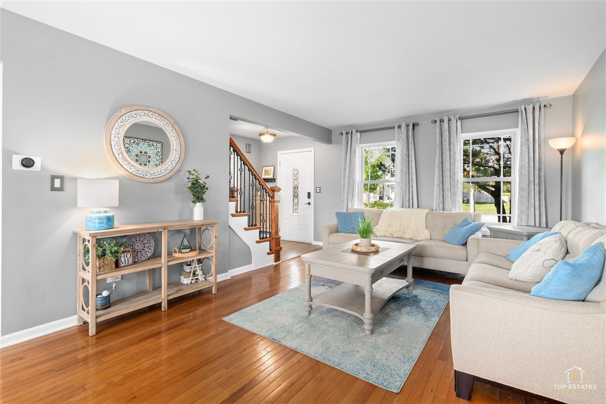 309 N Southport Road, Mundelein, IL 60060