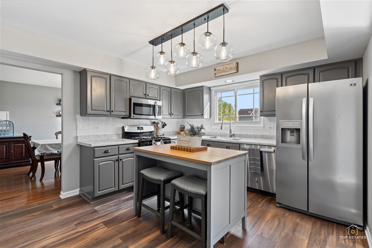 309 N Southport Road, Mundelein, IL 60060