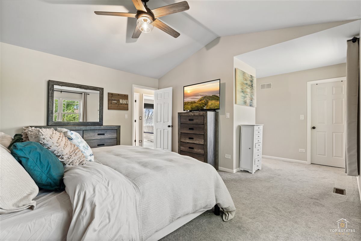 309 N Southport Road, Mundelein, IL 60060