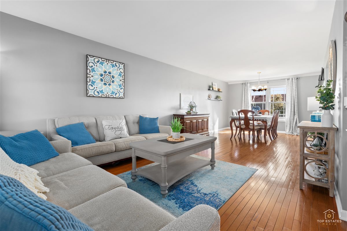 309 N Southport Road, Mundelein, IL 60060