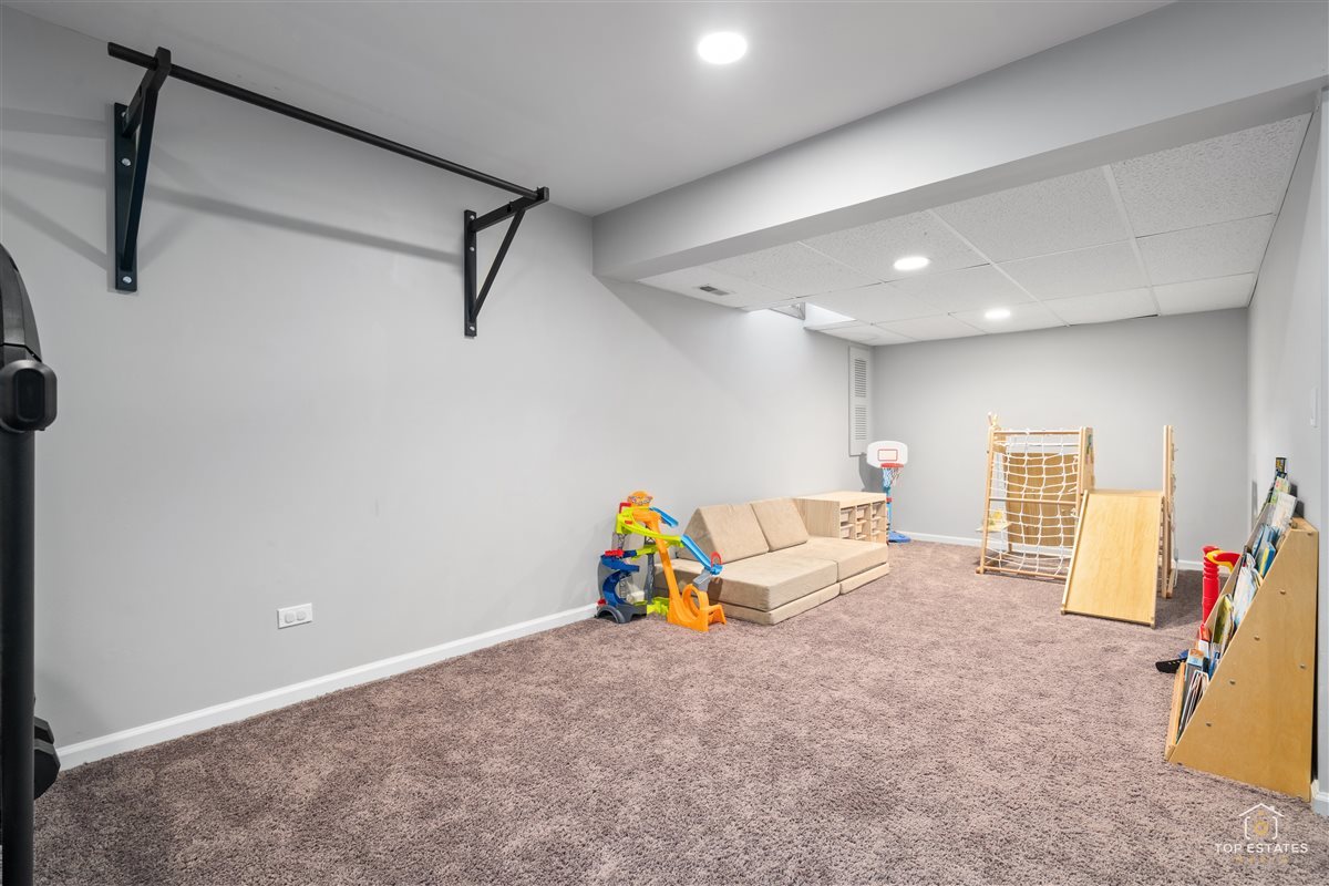 309 N Southport Road, Mundelein, IL 60060