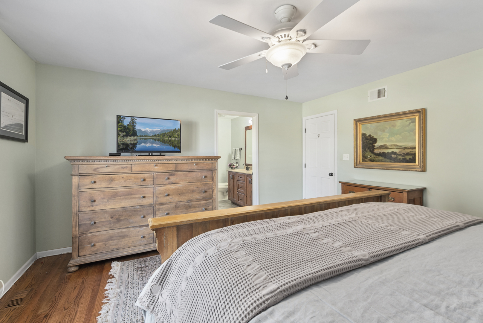 480 Nebraska B Court, Frankfort, IL 60423