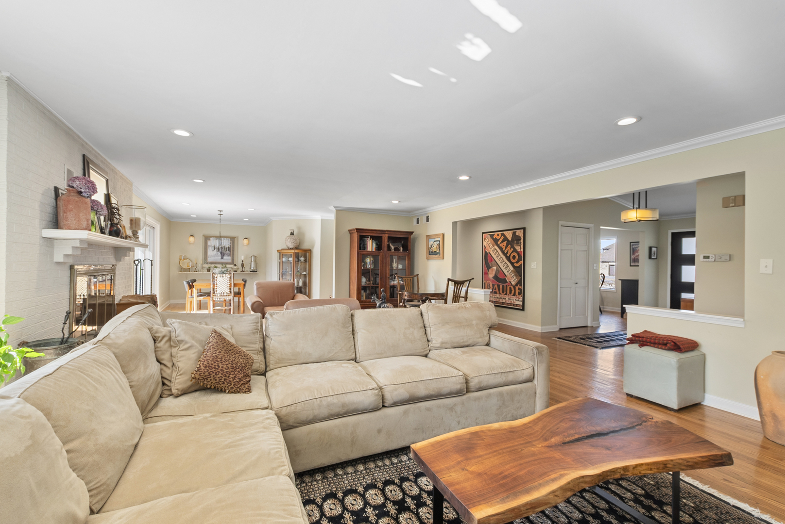 480 Nebraska B Court, Frankfort, IL 60423