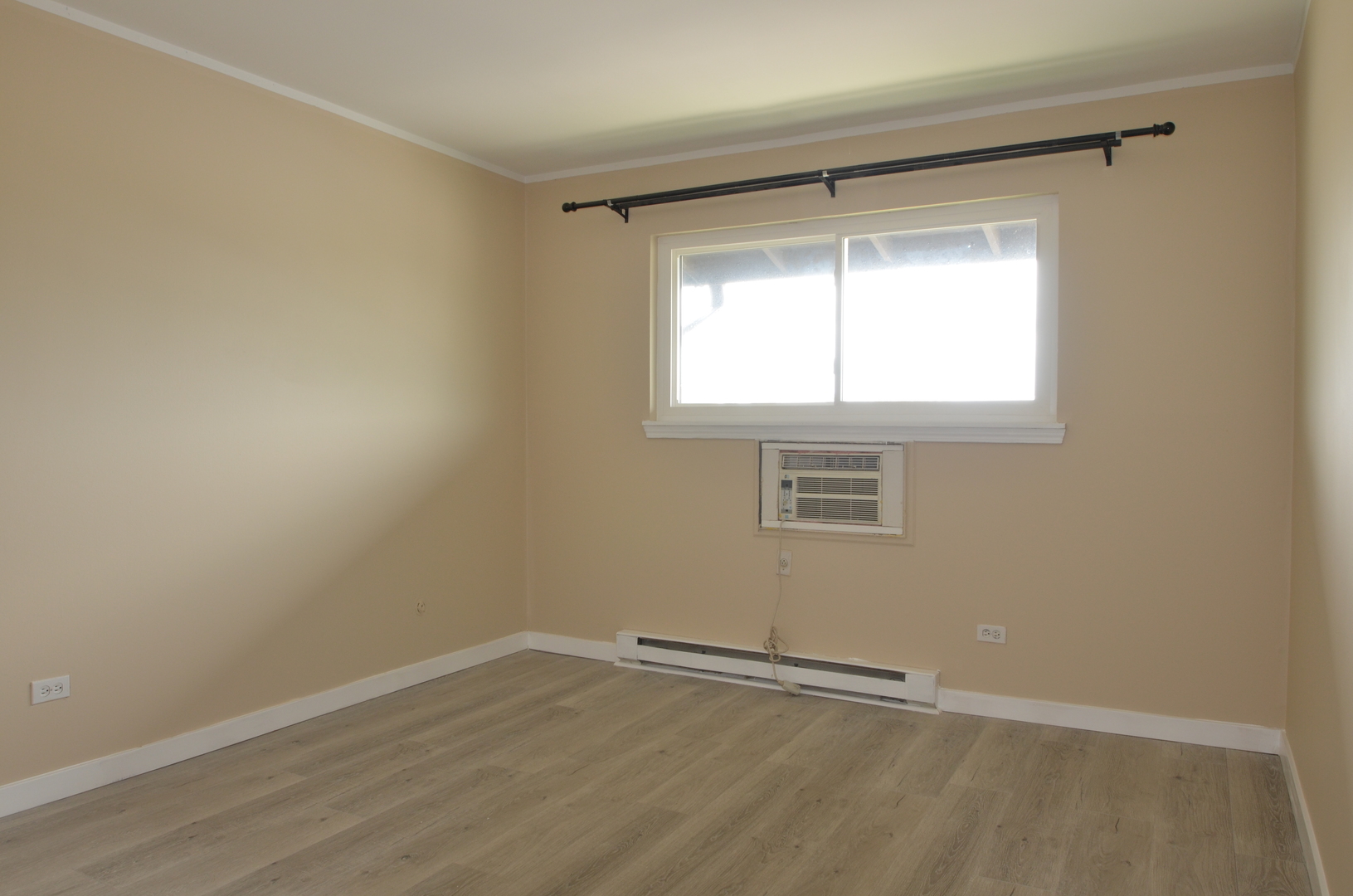 826 E Old Willow Road #206, Prospect Heights, IL 60070