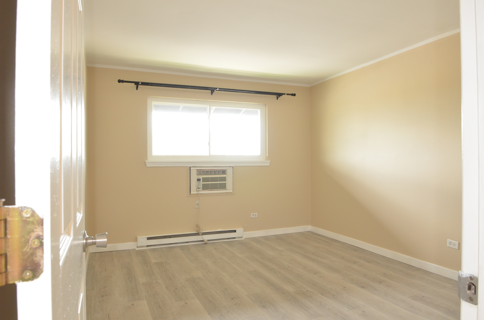 826 E Old Willow Road #206, Prospect Heights, IL 60070