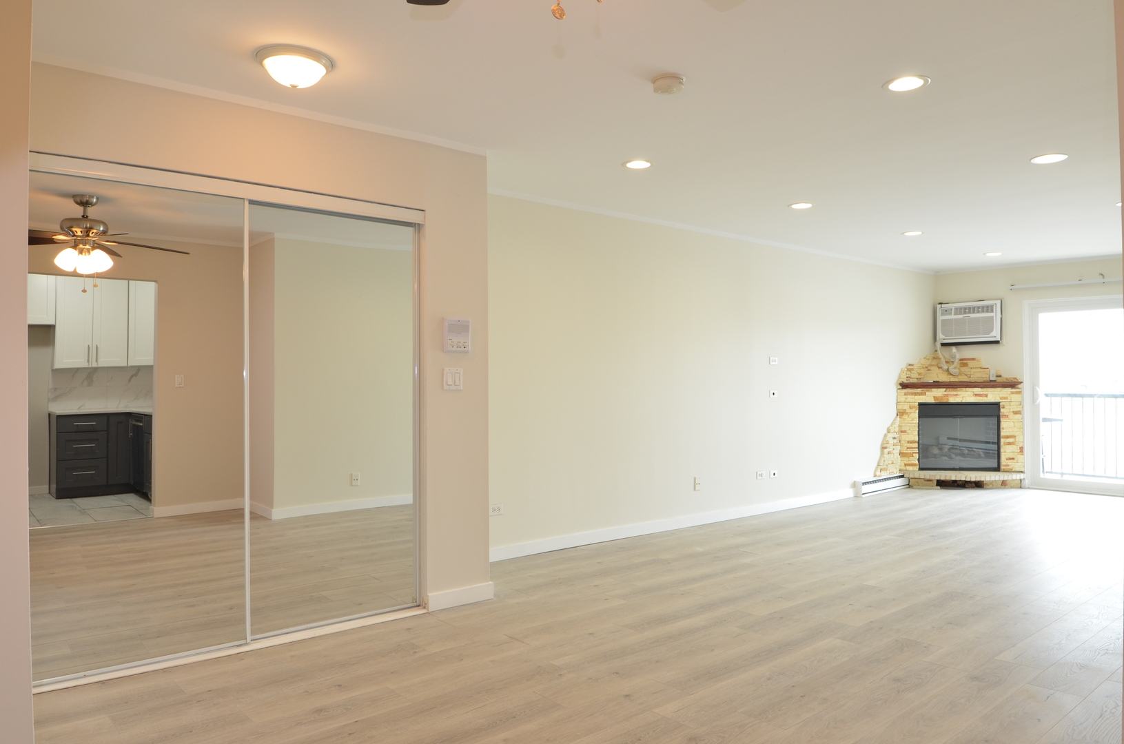 826 E Old Willow Road #206, Prospect Heights, IL 60070