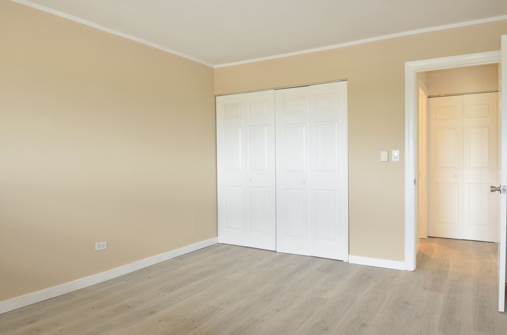 826 E Old Willow Road #206, Prospect Heights, IL 60070