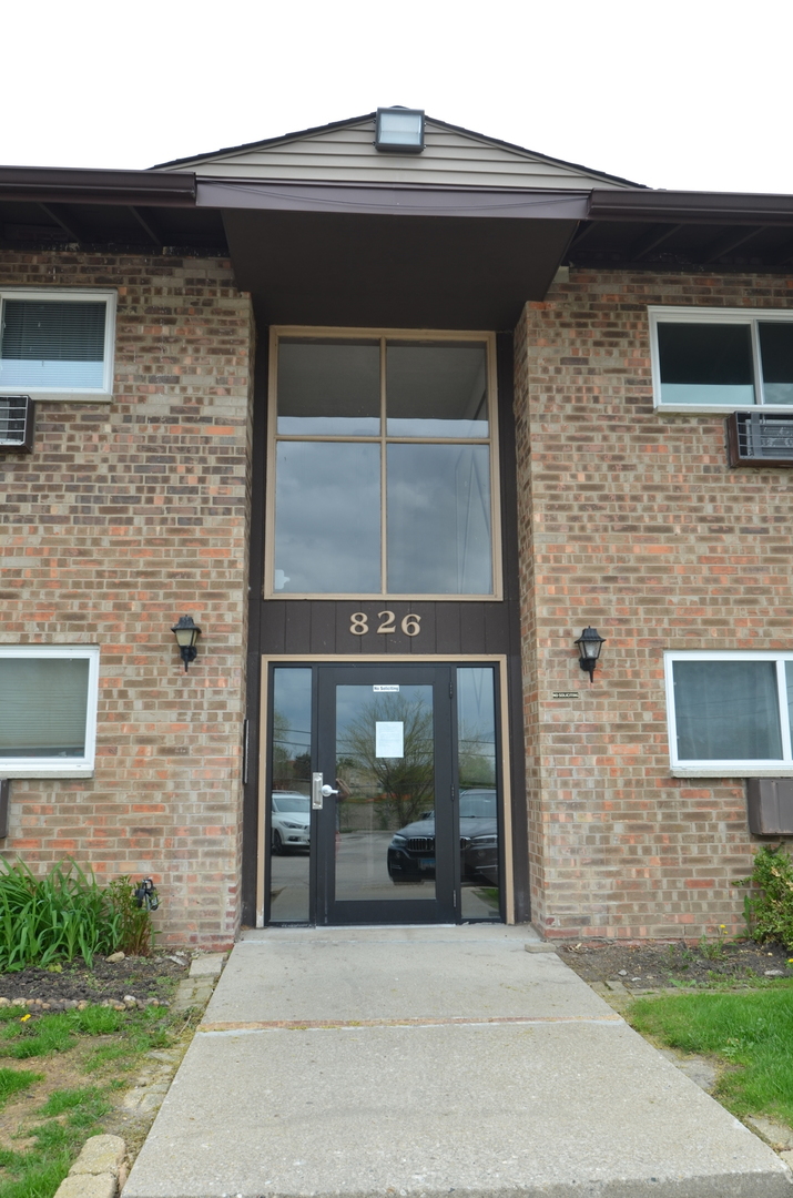 826 E Old Willow Road #206, Prospect Heights, IL 60070