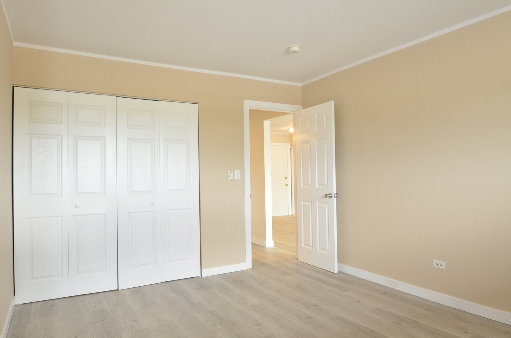 826 E Old Willow Road #206, Prospect Heights, IL 60070