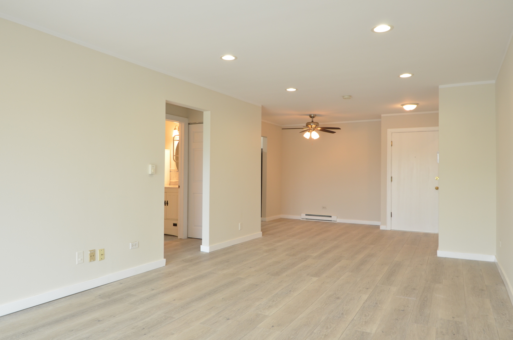 826 E Old Willow Road #206, Prospect Heights, IL 60070