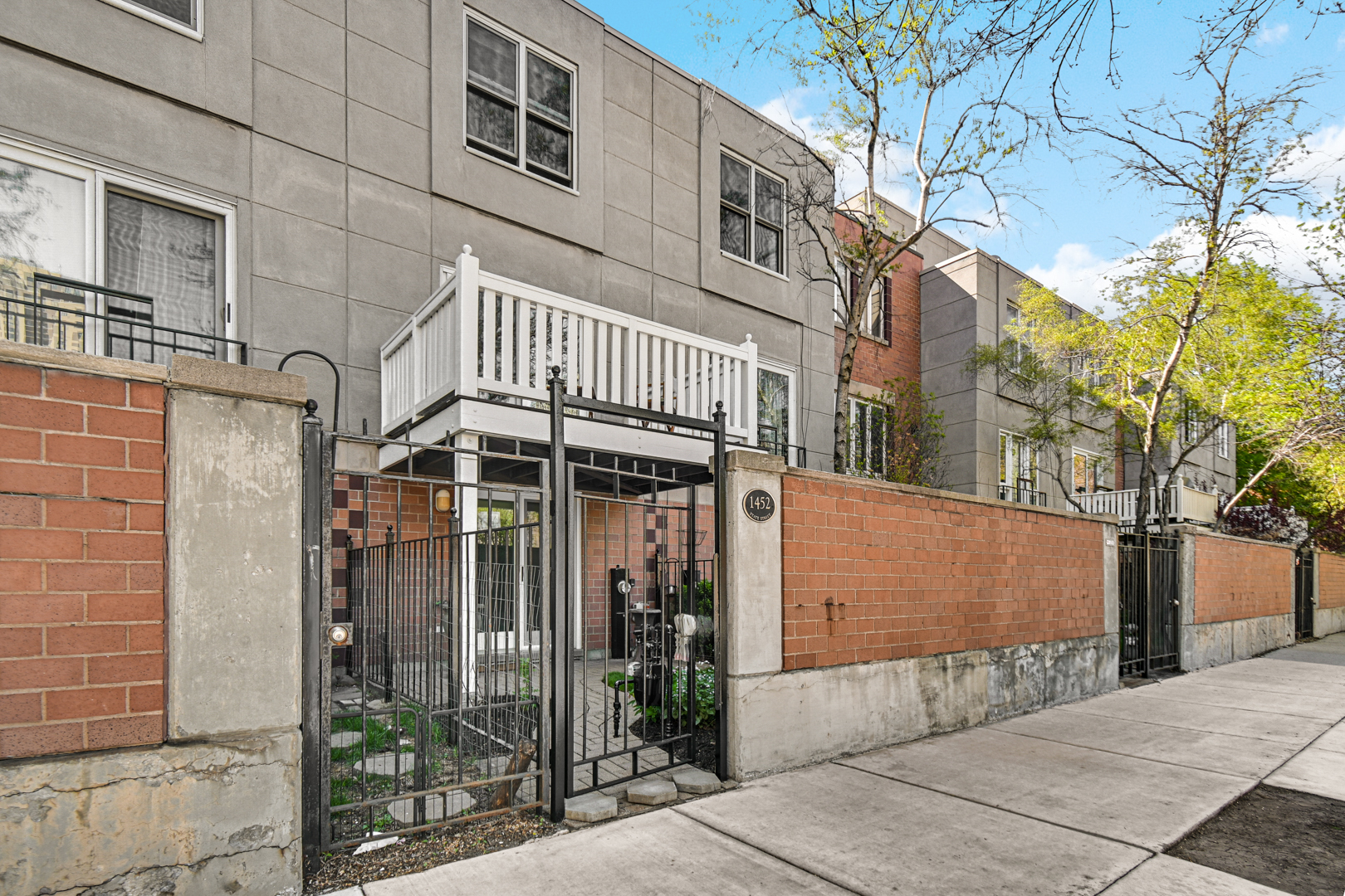 1452 S State Street, Chicago, IL 60605