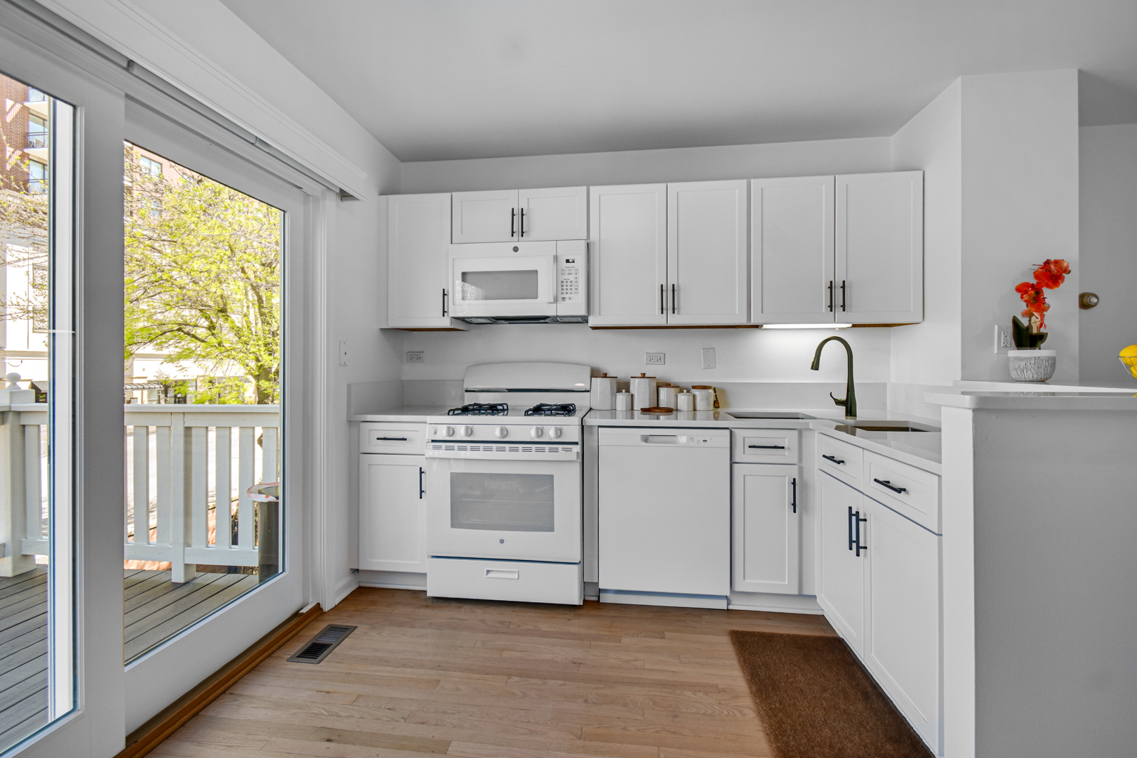 1452 S State Street, Chicago, IL 60605