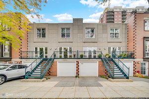1452 S State Street, Chicago, IL 60605