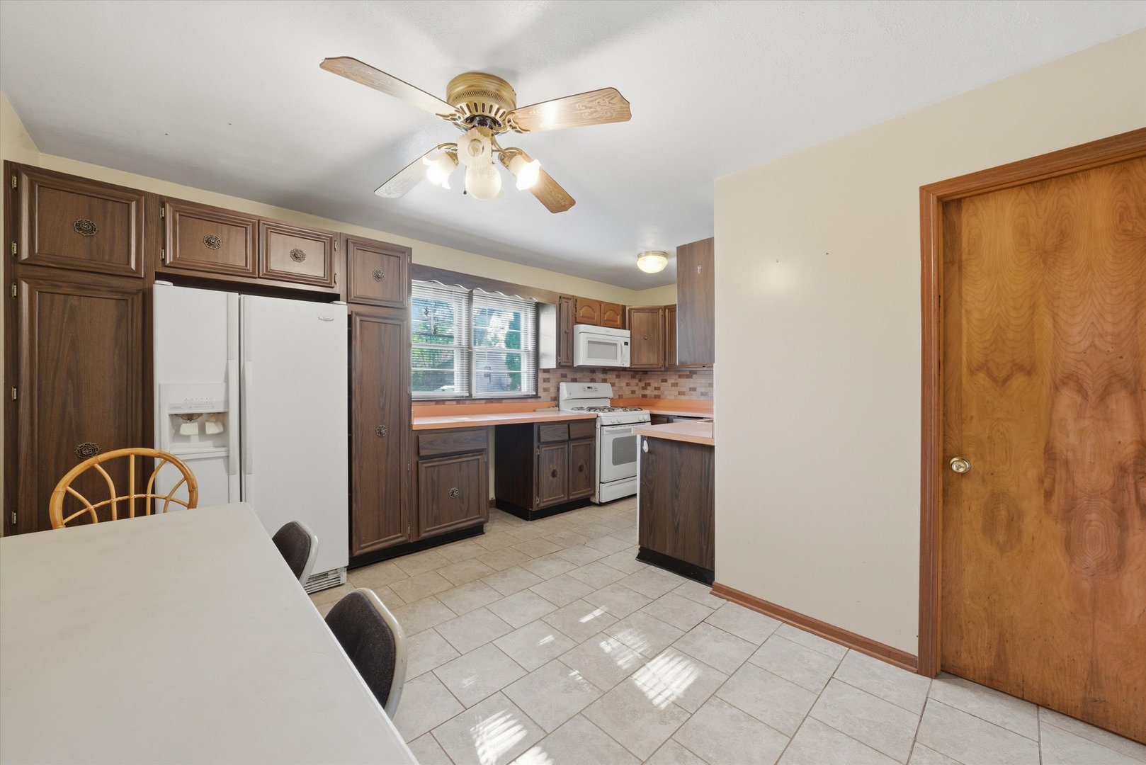 8204 Austin Avenue, Burbank, IL 60459