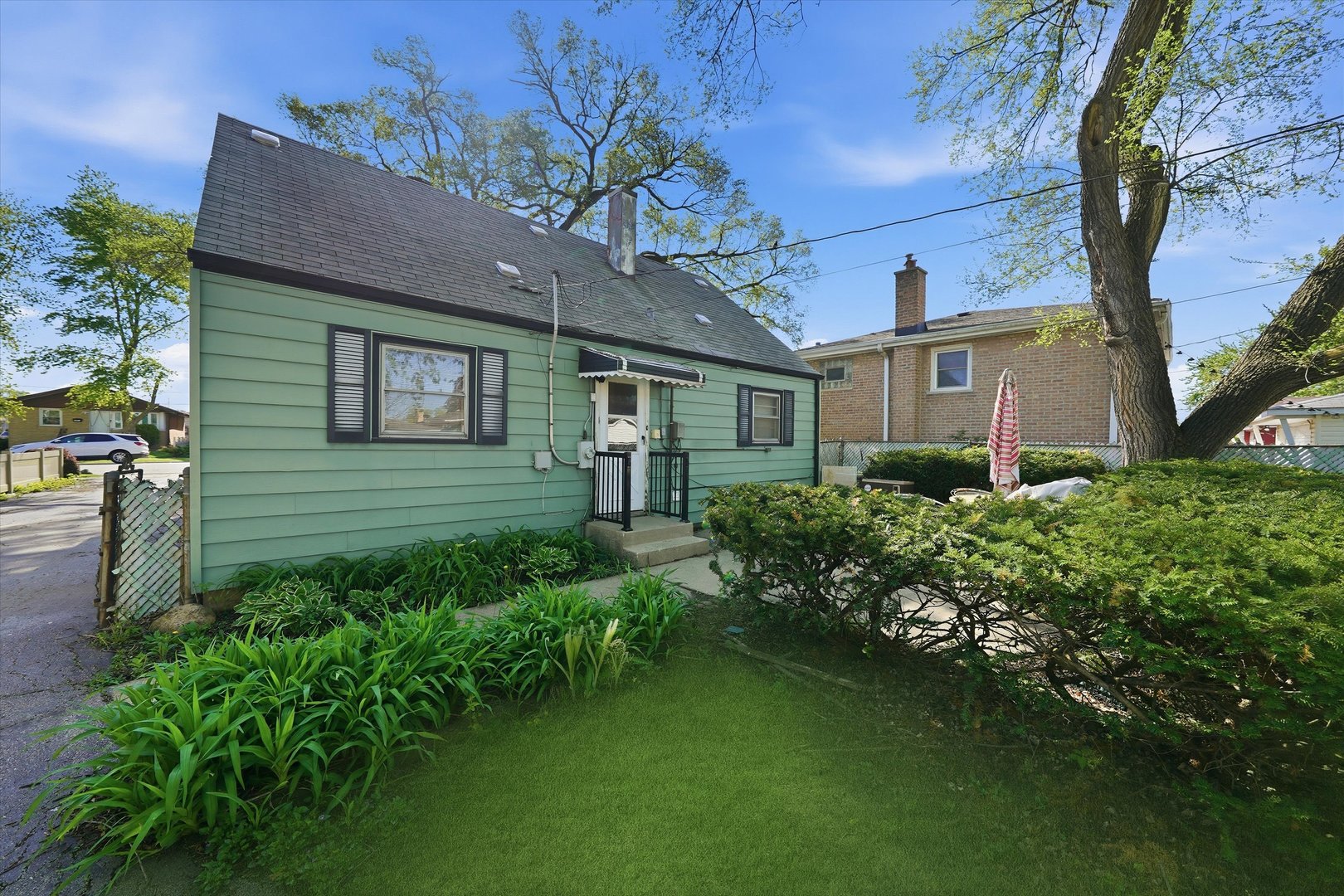 8204 Austin Avenue, Burbank, IL 60459