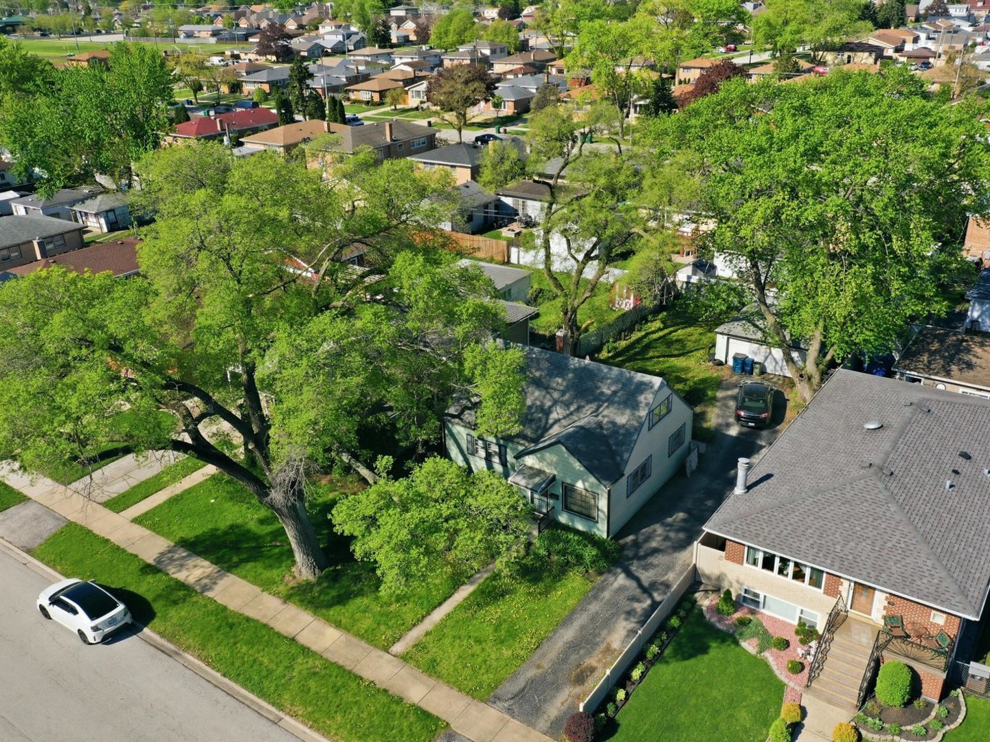 8204 Austin Avenue, Burbank, IL 60459