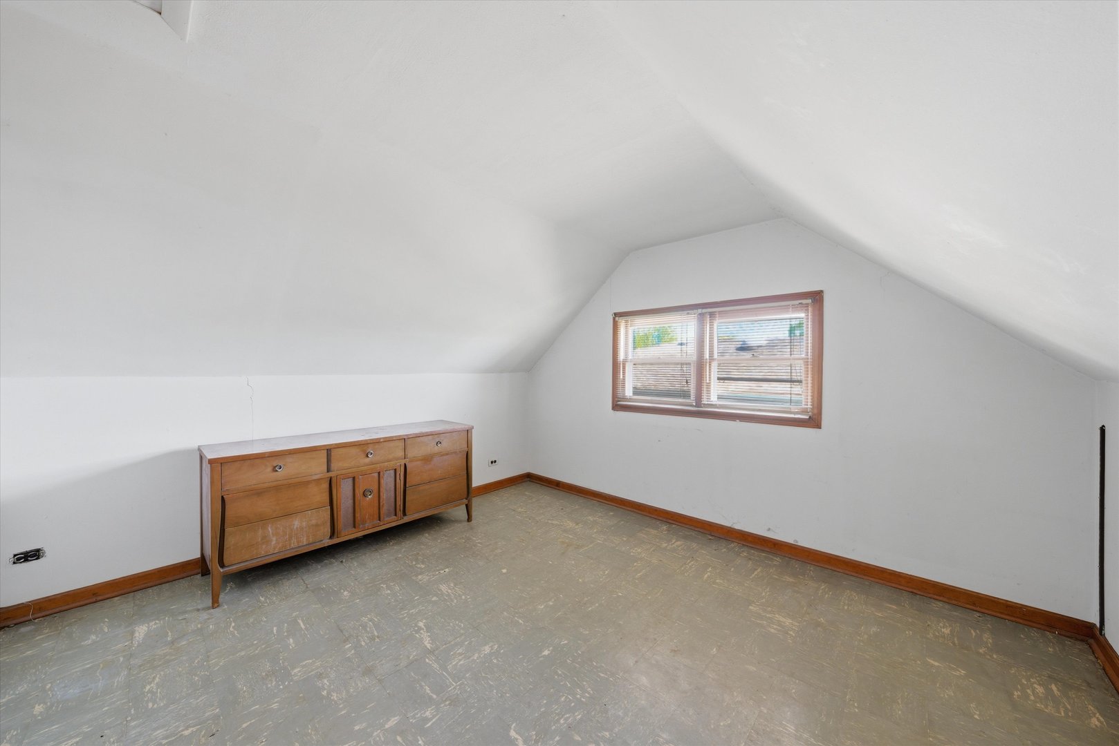 8204 Austin Avenue, Burbank, IL 60459