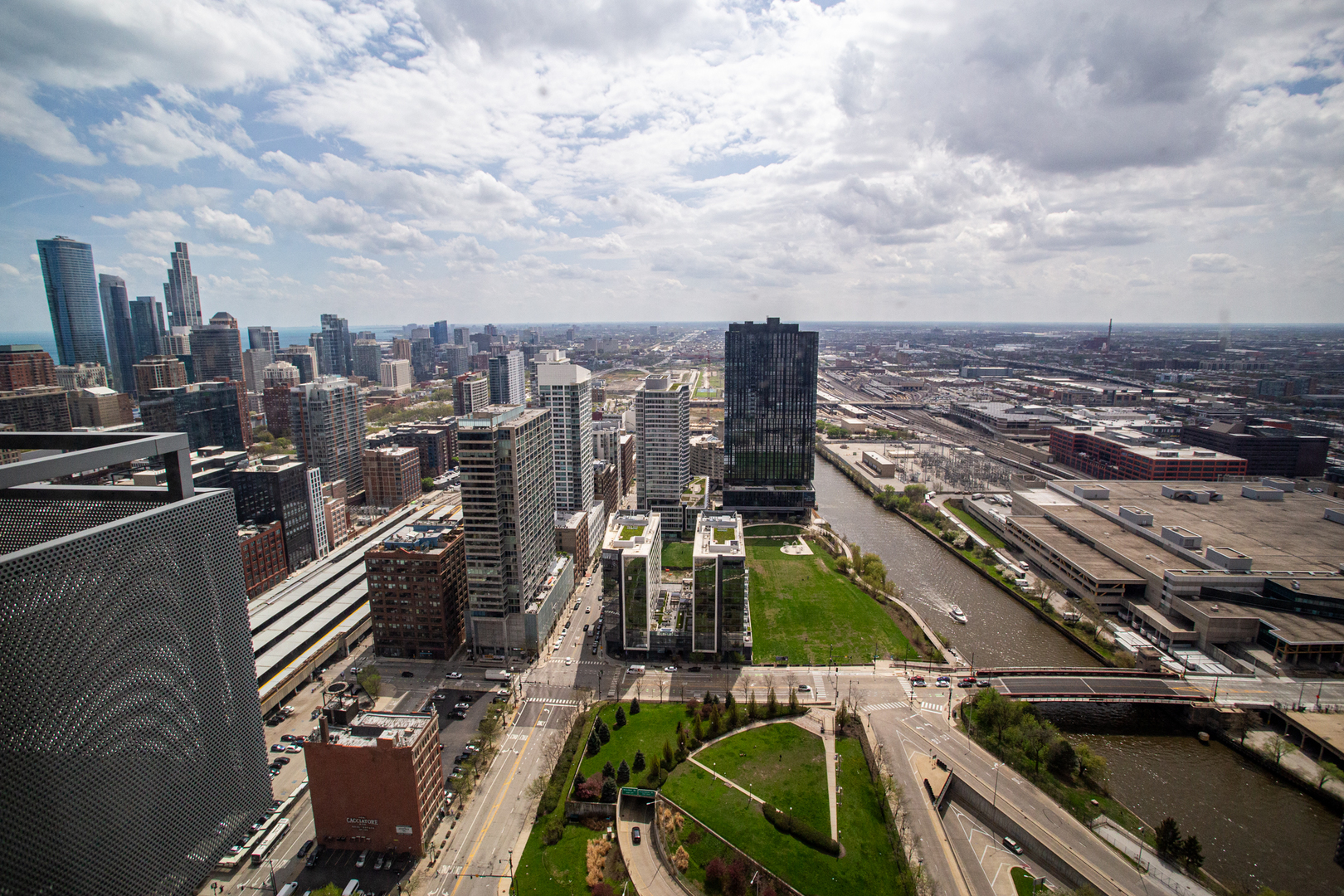 235 W Van Buren Street #4405, Chicago, IL 60607