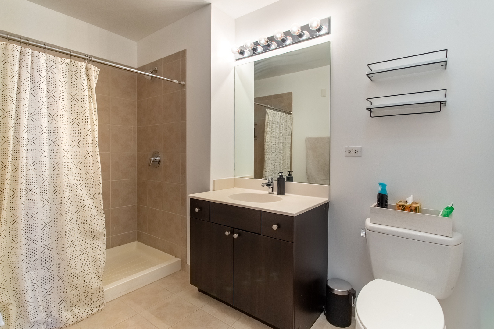 235 W Van Buren Street #4405, Chicago, IL 60607