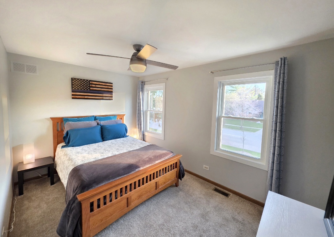 585 N Lyle Avenue, Elgin, IL 60123