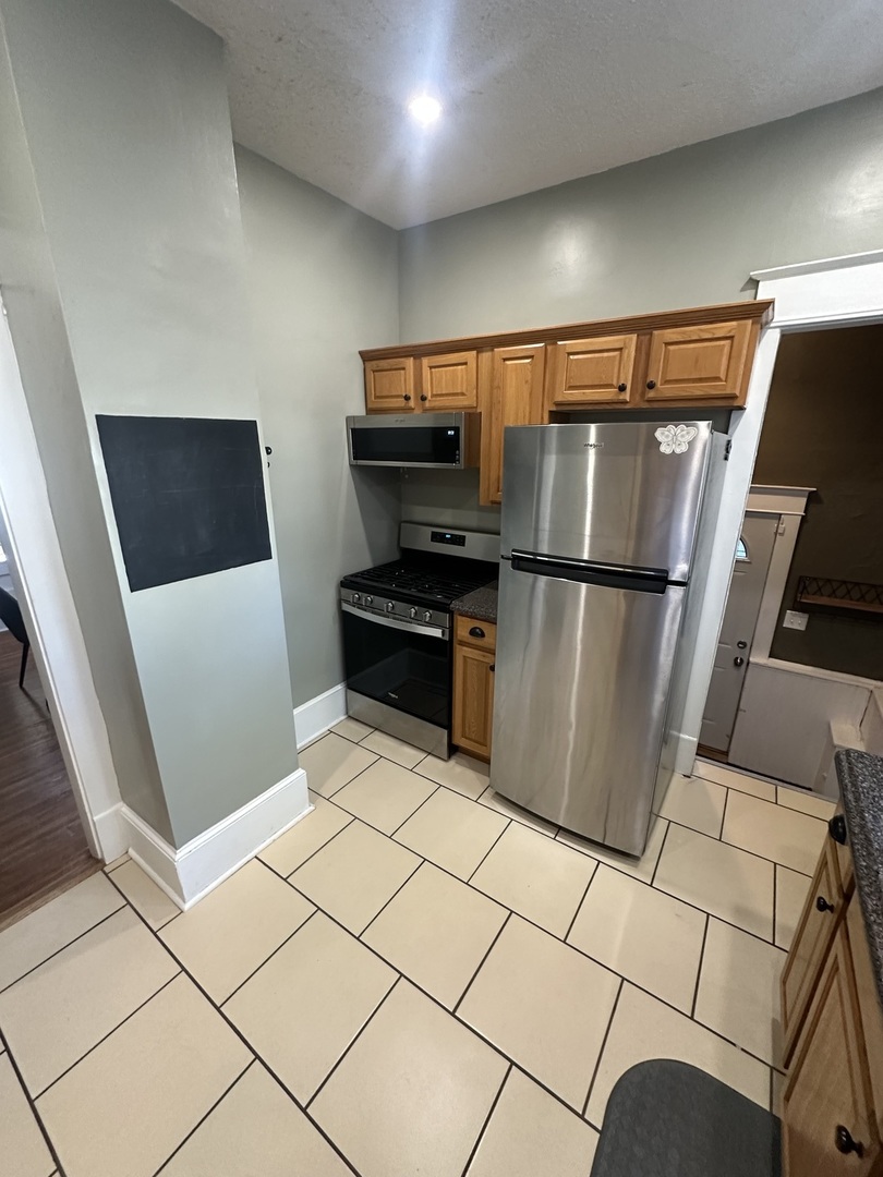 1307 S Main Street, Bloomington, IL 61701